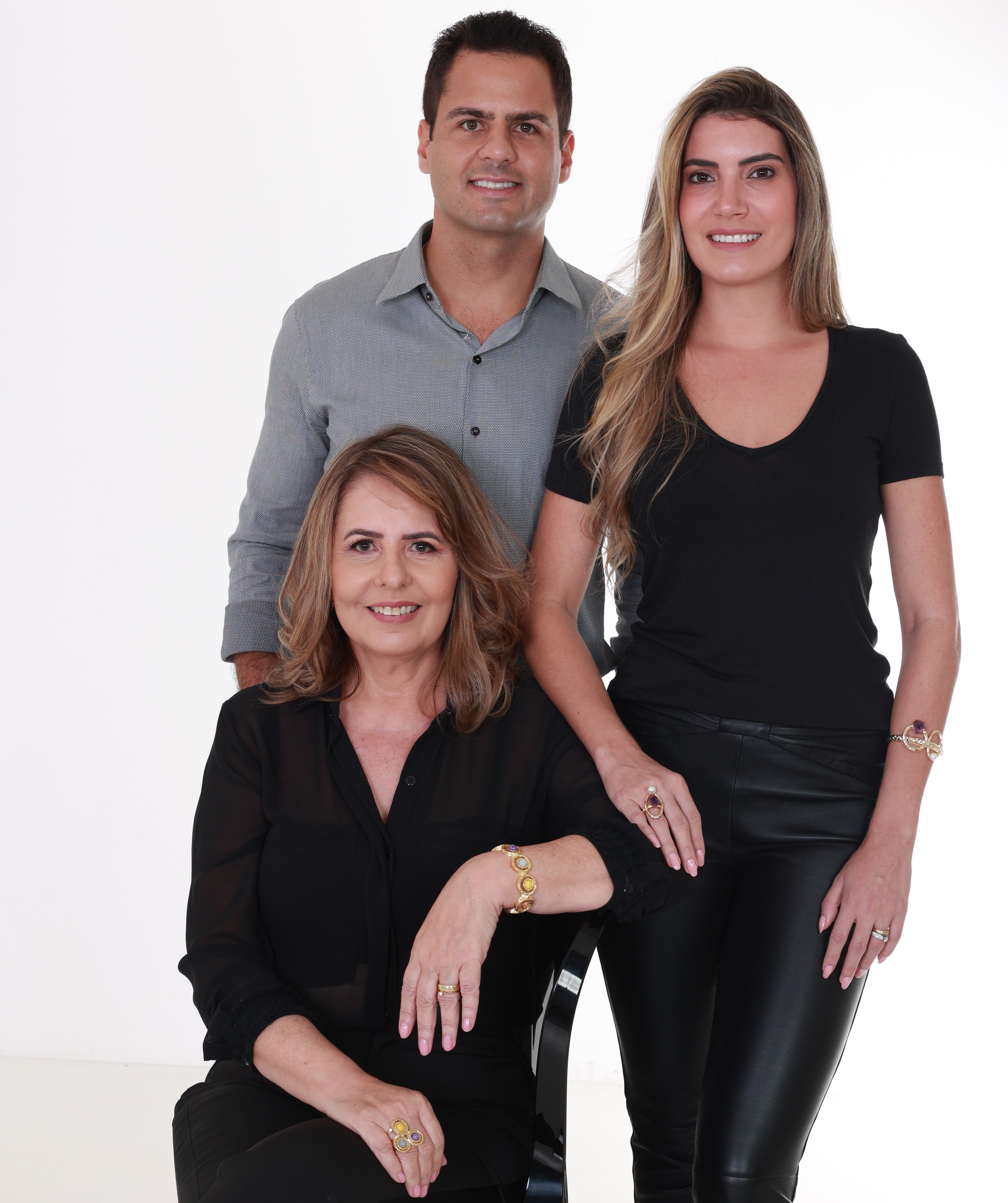 Heliana Alencar - Designer de Joias Contemporâneas da Hellas